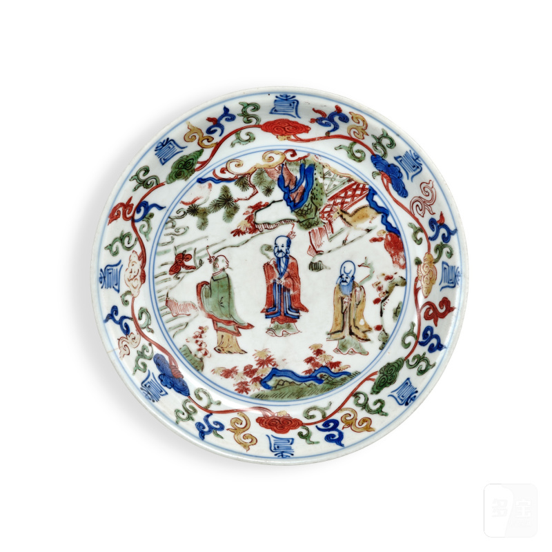 A wucai 'three immortals' dish, Mark and period of Wanli | 明萬曆 五彩福祿壽三星圖盤 《大明萬曆年製》款 - 图1